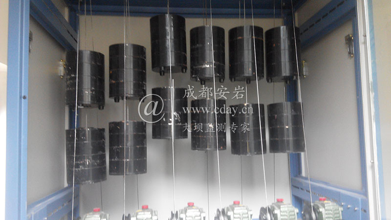 安岩物联施工现场：四川宜宾珙县漂水岩水库水管式沉降仪和引张线水平位移计安装